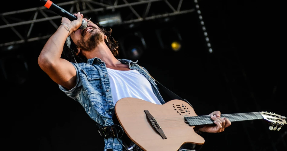 Cahaya, Muzik, Aksi. Pertunjukan Langsung & Hiburan di Kota Kuwait