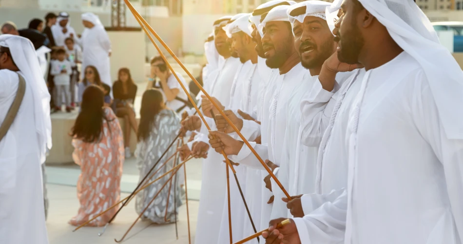Cahaya, Muzik, Aksi. Pertunjukan Langsung & Hiburan di Kota Kuwait